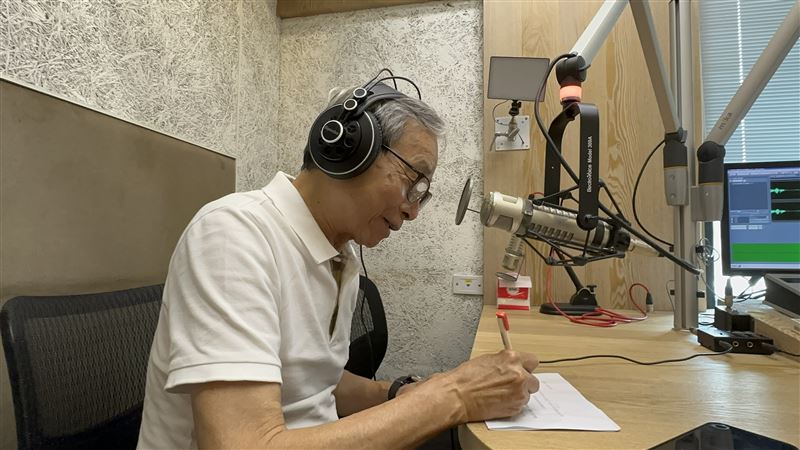 導演吳念真幫奈良美智金瓜石特展宣傳片溫暖獻聲。(圖/文化總會提供)
