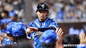 ▲中職36年例行賽，富邦悍將捕手豊暐高飛犧牲打送回辛元旭。（圖／記者劉彥池攝影）