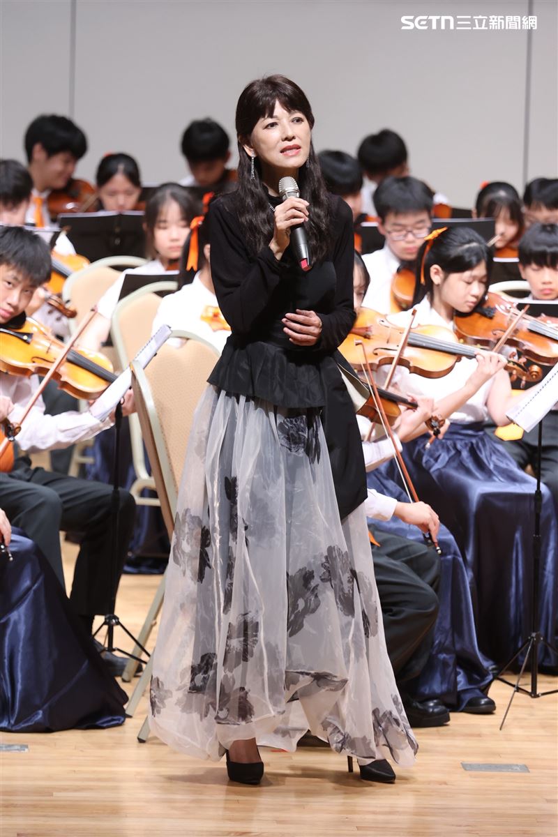 陳明真演唱〈如果雲知道〉。（圖／記者鄭孟晃攝影）