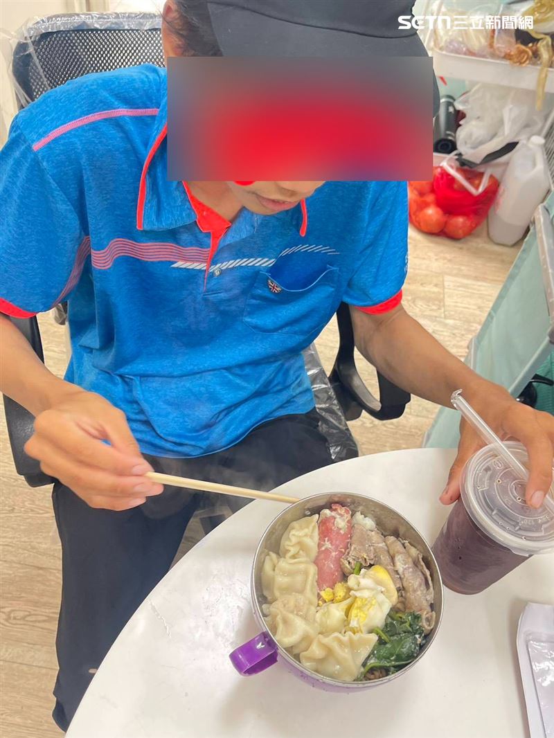 台中21歲黃姓青年長期未與外界接觸,表達能力有限。(圖/翻攝畫面)
