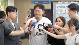 ▲民眾黨上午舉辦「台灣怎麼脫離交通地獄？」講座，黃國昌受訪。（圖／翻攝畫面） 