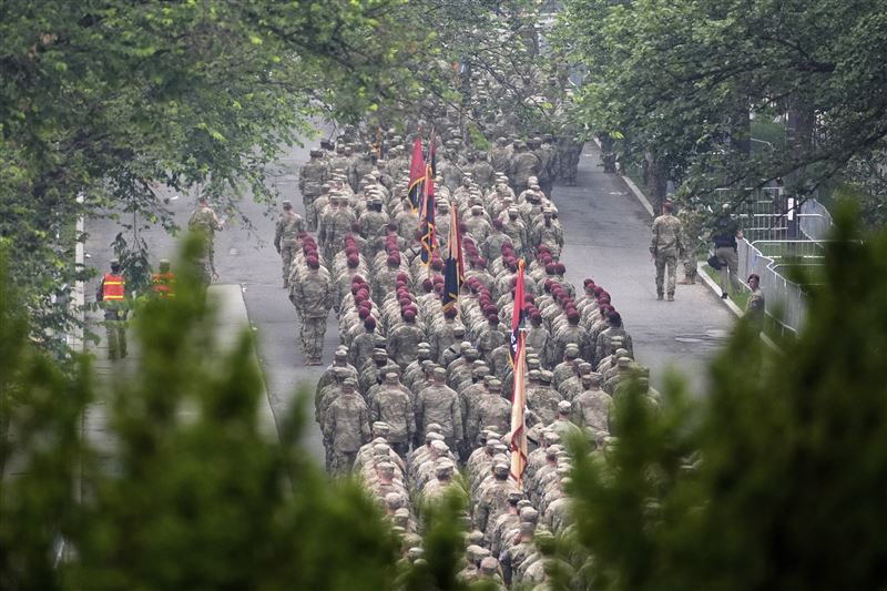美國陸軍舉行閱兵式,紀念美國陸軍成立250週年。(圖/美聯社/達志影像)