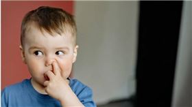 長期挖鼻孔可能導致細菌感染。（示意圖／Pexels）