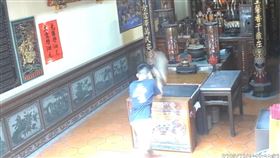 草寮後菱洲宮,金紙,神筊,台南,怪男