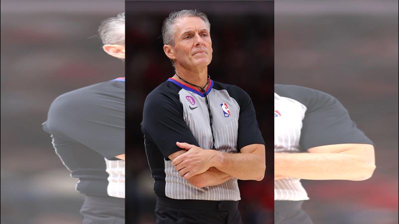 NBA裁判佛斯特(Scott Foster)。(圖/翻攝自X平台 @OfficialNBARefs)