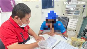 遭父軟禁10多年　台中21歲男無戶口如幽靈(圖/翻攝畫面)