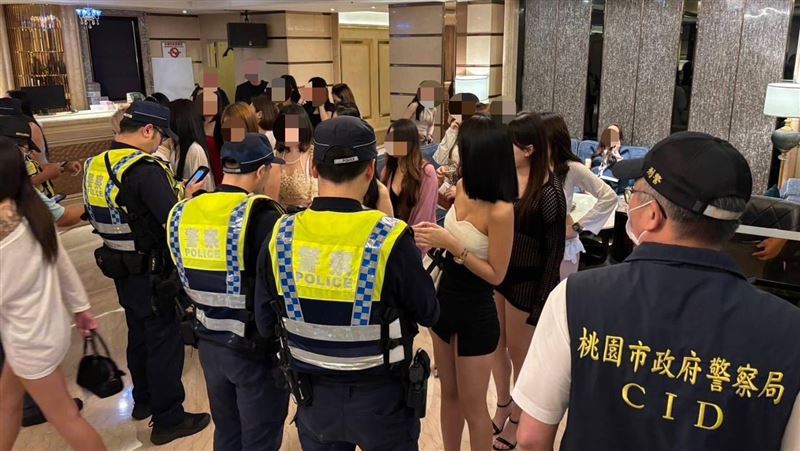 酒店妹綁架人夫激戰百次 吃元配醋大暴走