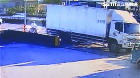 自撞,車禍,物流車,追撞,南投,老翁,死亡（圖／翻攝畫面）