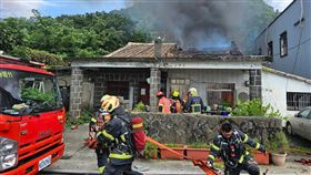 新北,八里,火警,嗆傷,平房。（圖／翻攝畫面）