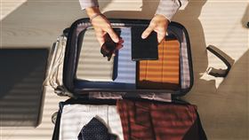 出國 託運行李 行李箱 示意圖／freepik