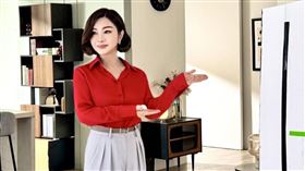 陳美鳳日前進攝影棚拍攝代言產品，大方分享凍齡秘訣。（圖／民視提供）