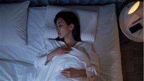 ▲現代人常有失眠的困擾。（圖／CANVA製作）