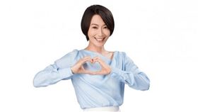 侯怡君長年照顧母親的真摯形象深植人心。（圖／包大人提供）