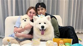 梁兆楹（左）認和老公伍富橋（右）有簽婚前協議。（圖／翻攝自sysleungx IG）