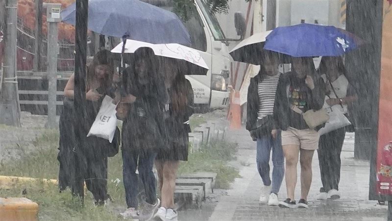 大雷雨開炸！氣象署貼定量降水預報圖示警