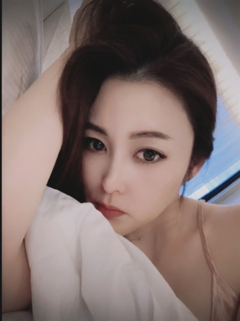 麻衣離婚至今2年,感情狀態備受關注。(圖/翻攝自麻衣IG)