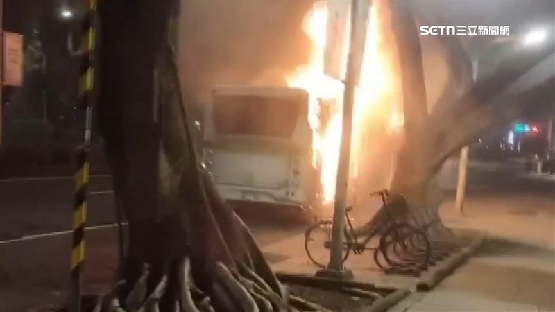 電動公車爆炸起火　北市858輛公車全體檢