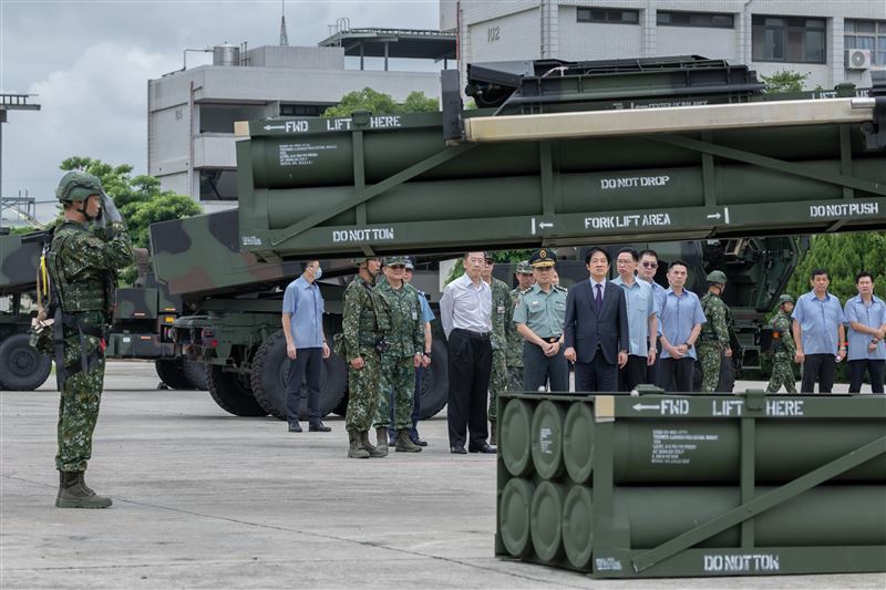 賴清德總統今(17)日上午前往台中勗勉「陸軍砲兵第58指揮部」。(圖/總統府提供)