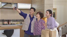 藍葦華、謝瓊煖、米可白《好運來》自拍讓觀眾直呼很可愛。（圖／民視提供）
