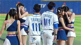 （圖／翻攝自YouTube／走一日球迷 台湾プロ野球チア）