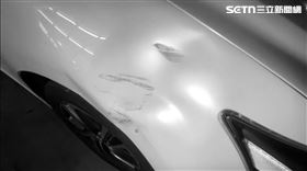 陳男惡意砸車。（圖／翻攝畫面）