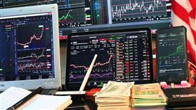 ▲多重利空夾擊下美股收黑，日韓股開盤氣氛偏空。（示意圖／PIXABAY） 