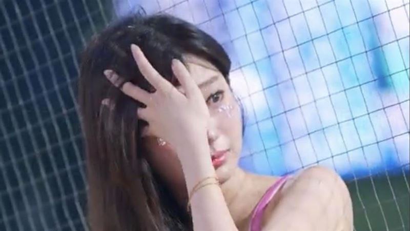 球迷也針對李珠珢不斷用手把長髮撥到臉上的舉動議論紛紛。（圖／資料照）