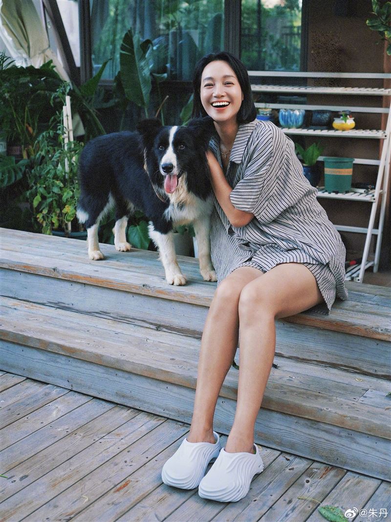 朱丹遭質疑重男輕女。（圖／翻攝自朱丹微博）