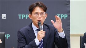 ▲黃國昌回史哲接任台鐵董事長。（圖／民眾黨提供） 