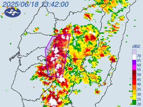氣象署針對7縣市發布大雷雨即時訊息。(圖/翻攝自中央氣象署)