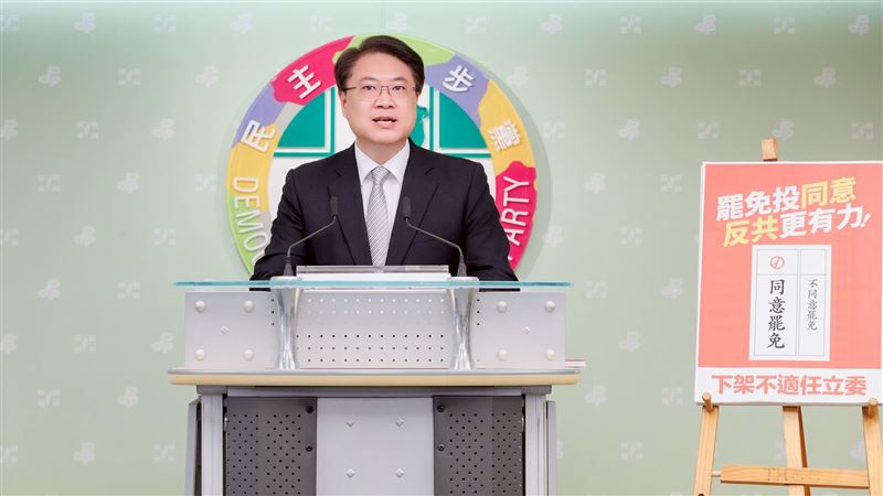 大罷免後辭職投入新北選戰？林右昌回應了