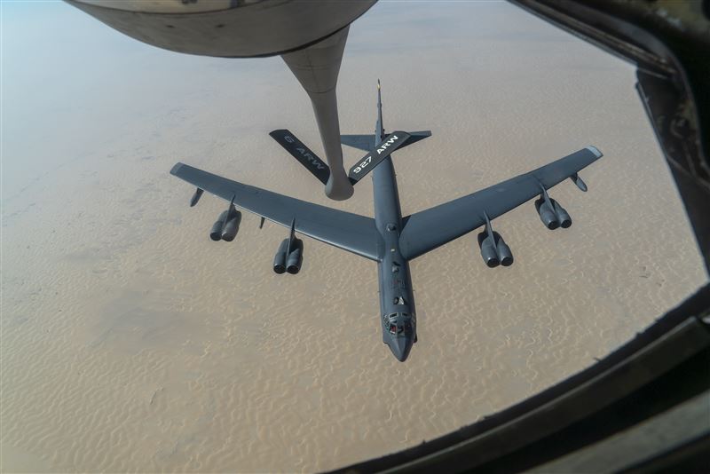 以色列與伊朗的戰爭持續,美軍的B-52H轟炸機似乎已在海外備戰。(圖/美聯社/達志影像)