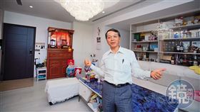 自辦都更住戶劉有祺強調，空有滿腔熱血還不夠，要順利整合，仍需要專業的力量。鏡週刊