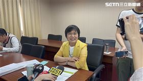 內政部長劉世芳今（19）日出席立法院內政委員會備詢前受訪。（圖／記者詹宜庭攝影)