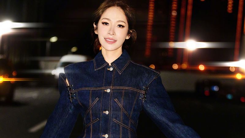 蕭亞軒三年做5次手術復出 登台狀態曝光