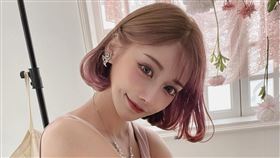 HDD殺手辣曬北半球！明日花禮服大片挖空（圖／翻攝自明日花綺羅IG）