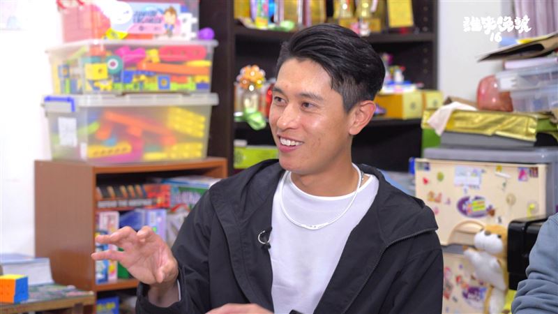 吳東融分享在棒球職業生涯中的低潮經歷。（圖／公視提供）