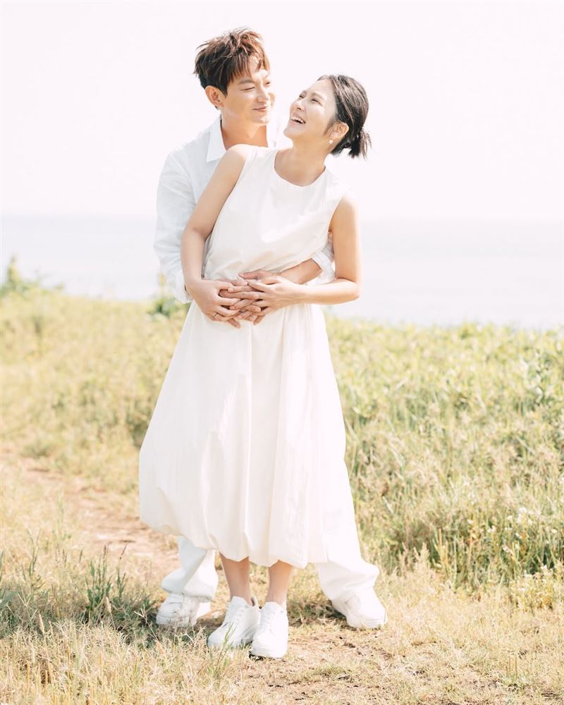 威廉(左)與卓君澤(右)下月迎來二寶。(圖/翻攝自卓君澤IG)