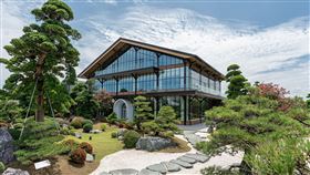 松緣會館THE PINE隱身於成美文化園萬坪綠意與百年古厝之中，結合詩意雅緻庭園與頂級料理，打造中台灣唯一沉浸式婚禮場域。（圖／成美文化園提供）