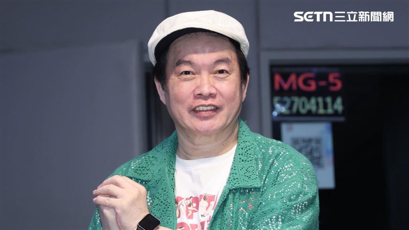 康康練團受訪，驚喜爆料憲哥跟啦啦隊草莓。（圖／記者鄭孟晃攝影）
