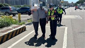 86歲翁騎車「彰化飆台中」熱暈險路倒街頭