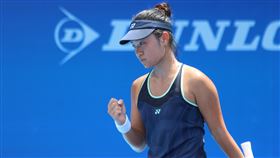 ▲林芳安苦戰三盤取得8強門票，成為臺將唯一希望。（圖／網球協會提供） 