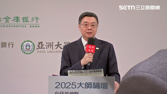  卓榮泰出席「2025大師論壇」表示,短時間內也將提出AI新十大建設。(圖/翻攝畫面)