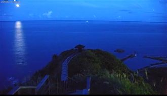 花蓮驚見「神秘光點」！夜空閃爍逾1分鐘