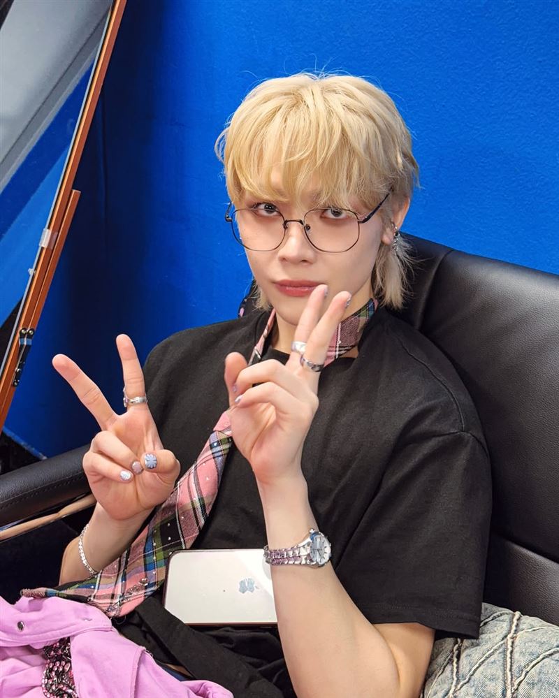 王奕翔邀&amp;TEAM全團到台灣家中吃飯。（圖／翻攝自andteam_official IG）