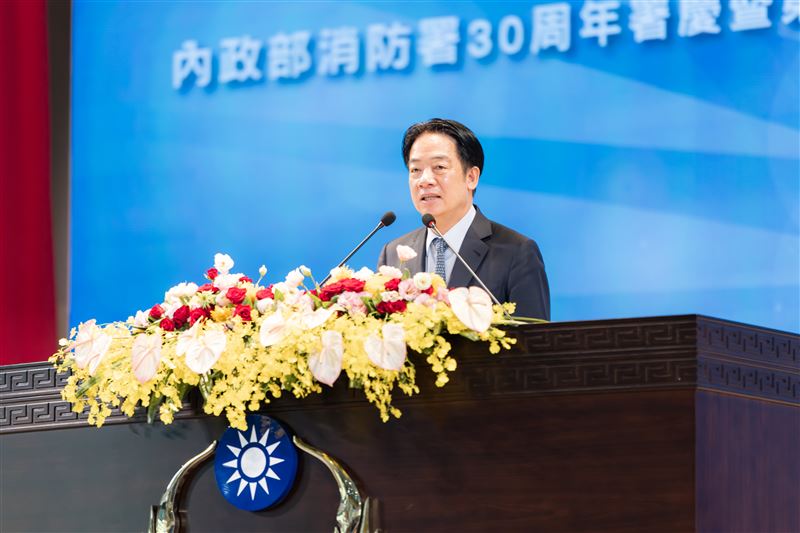 賴清德表示，政府已核定24項、總經費約285億元的中程計畫，補助地方購置消防裝備、改善廳舍、導入AI管理系統等。（圖／總統府提供）