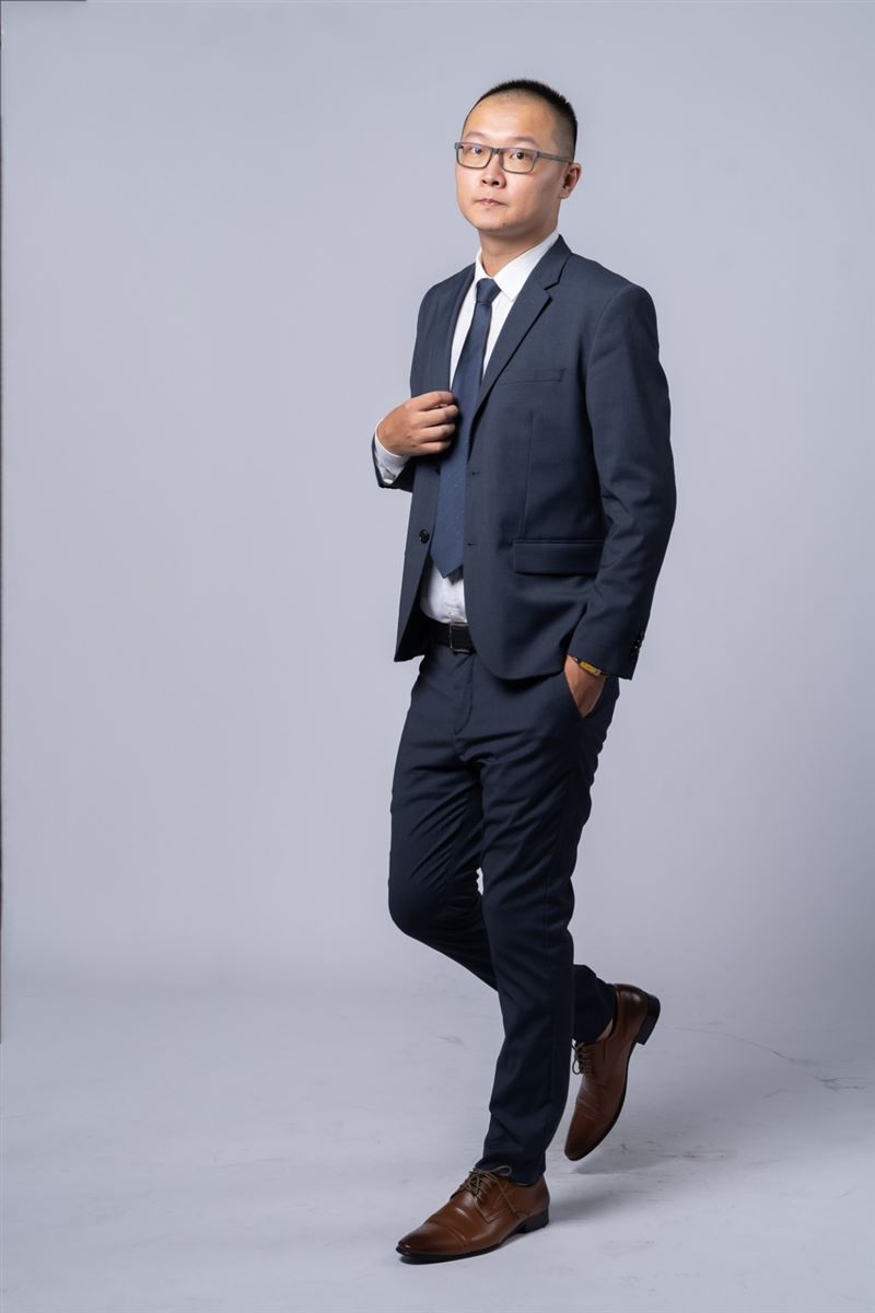 陳柏宇店長在中信房屋體系服務已有一段時間，他選擇加盟，是看重其長期深耕市場，並以「誠信服務」為核心價值。（圖／陳柏宇提供）