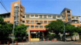 新北某知名國小的桌球隊發生教練體罰毆打小一生。（圖／翻攝畫面）