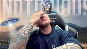 館長。（圖／翻攝自館長YouTube）