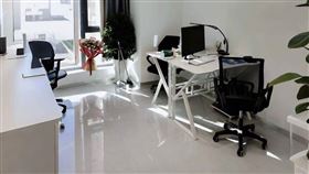 假裝上班公司（翻攝自封面新聞微博）